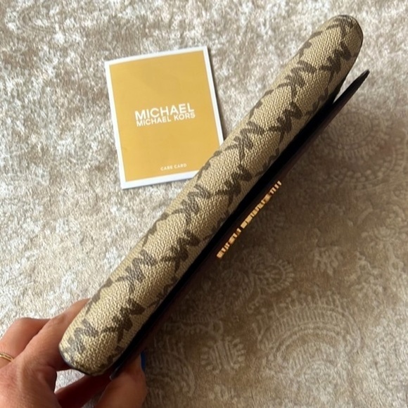 Brand New Michael Kors Large Snap Close Wallet Merlot w/ Neutral Logo Print - Picture 7 of 15